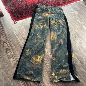 Johnny Was Lucid Verde sweatpants size small